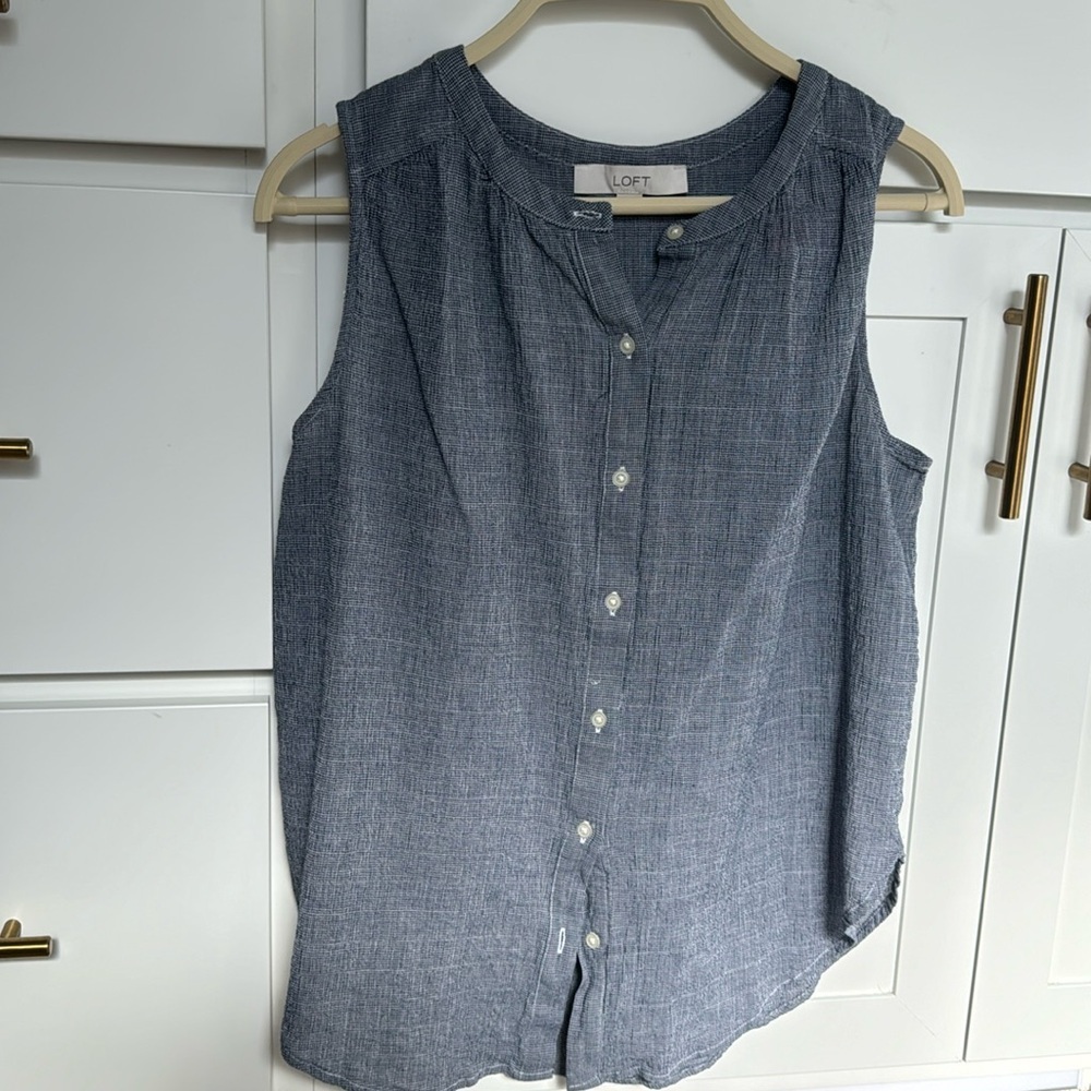 Loft Bright Blue Sleeveless Button Down Work Top - Chic & Professional - Picture 1 of 3